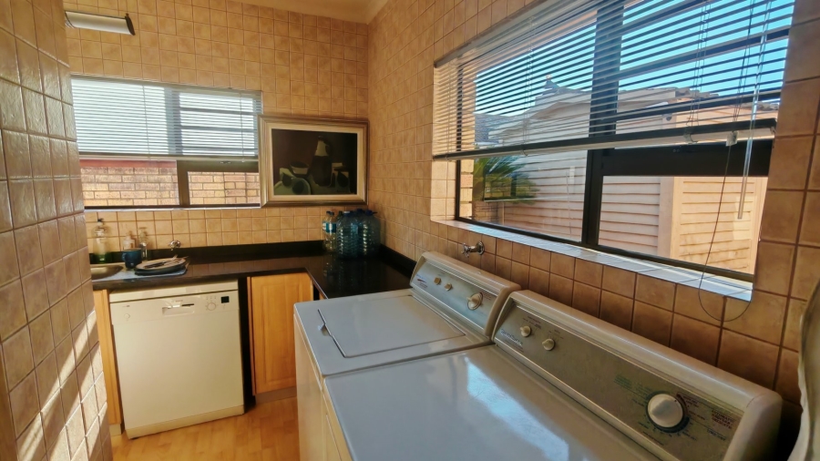 3 Bedroom Property for Sale in Heather Park Western Cape